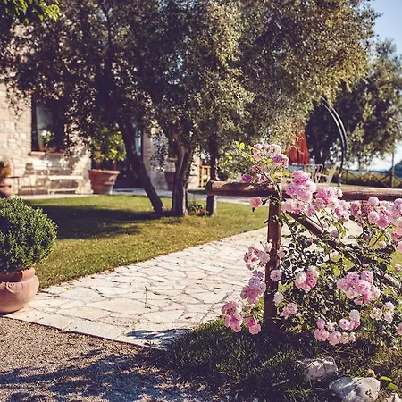 Casal San Sergio مزرعة للإقامة *